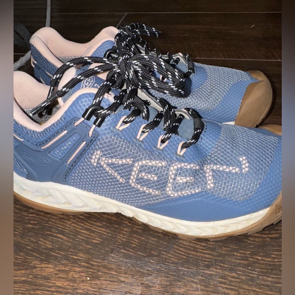 Keen Women's Nxis Evo Waterproof Shoe Vintage Indigo Sz 7